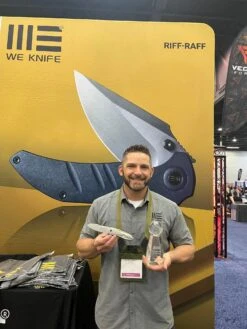 WEKNIFE Solid Flipper Knife Titanium Handle (3.88" CPM 20CV Blade) WE22028-1 27 WEKNIFE Solid Flipper Knife Titanium Handle (3.88" CPM 20CV Blade) WE22028-1 -WE KNIFE Shop weknife solid flipper knife black titanium integral handle 388 black stonewashed cpm 20cv blade we22028 sample2 792282